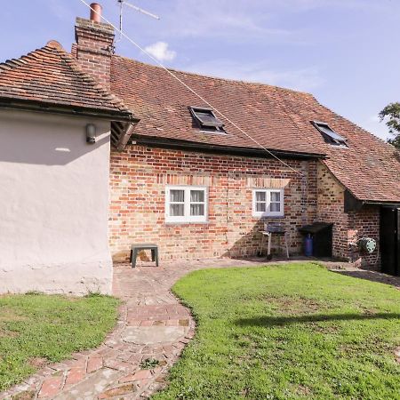 Brew Cottage Chislet Exterior photo